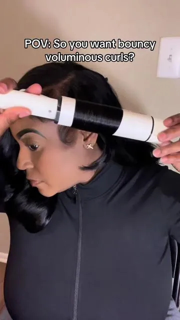 So you want bouncy voluminous curls?? Then you definitely need these NO’VUS 1 1/2 inch barrel curling irons 😍😍 I love these hair curlers downnnnn hunny 🤏🏾👏🏾👏🏾 @NOVUS BEAUTY US #curlingiron #haircurler #novus #t3 #curlsforthegirls 