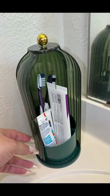 Luxury toothbrush holder in my fav color ☺️✨ #toothbrushholder #luxuryaccessories #bathroommakeover #tiktokmademebuyit #tiktokshopfind 