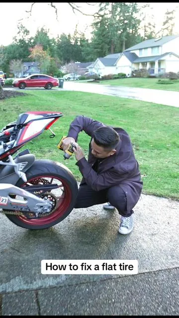 How to fix a motorcycle flat tire in an emergency 