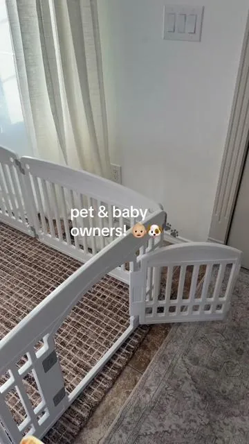 😭👏🏼🐾👶🏼And it’s cute! I wish I got this sooner but grab this sale if you still can! #playpen #babyplaypen #puppyplaypen #tiktokshopcreatorpicks @Sweetcrispy Official 