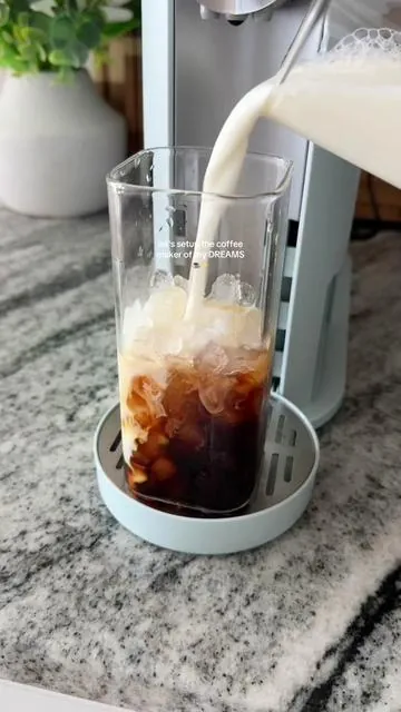 waited for the sale to get the Ninja Pods & Grounds ✨☕️ the price is so good rn and this color is STUNNING 💫 brew with pods or ground coffee and built in frother ✨🤌🏼 #ninjacoffeemaker #coffeemaker #ninjapodsandgrounds #coffeemachine @Ninja Kitchen 