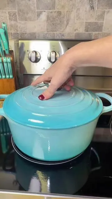 This enameled cast iron Dutch oven is back in stock and it sells out fast. It comes with so many tools for making bread.  Perfect for bread baking, stews, roasting, and cozy home cooking with even heat and a gorgeous finish. #sourdoughbread #dutchoven #breadmaking #breadtok #tiktokshopcreatorpicks  @jinzhou shop 