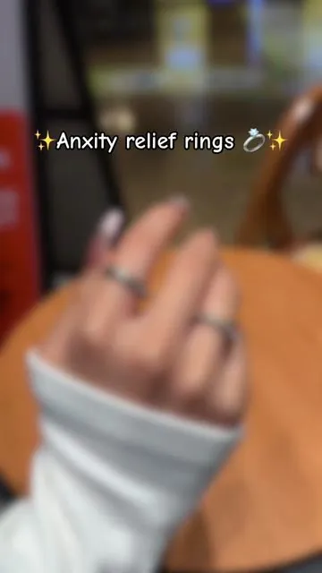 So cute and calming 🤗💖 #anxietyrelief #anxiety #ring #jewelry #unzip 