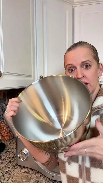 This 9.5-quart stand mixer is perfect for home bakers who want power, capacity, and versatility without the luxury price tag. Ten speeds, multiple attachments, and a large bowl that handles dough, batters, and more with ease. #standmixer #mixer #bakingathome #bakingtok #tiktokshopcreatorpicks  @Lidaro Home Appliances 