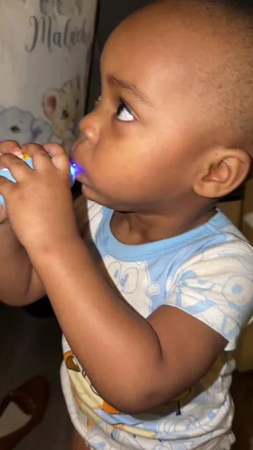 The kids electric u shaped toothbrush is great for kids with sensory issues #kidstoothbrush #ushapedtoothbrushforkids #kidsdentalcare 