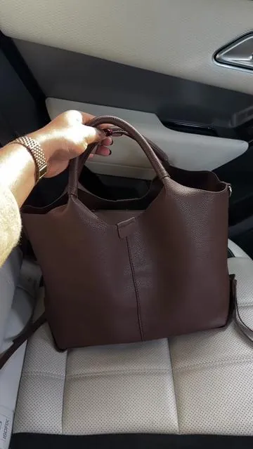 This tote looks way more expensive than it is! I got so many compliments 🤭. @NEWBELLA  #newbella #newbellabags #totebag #workbags #officebag 