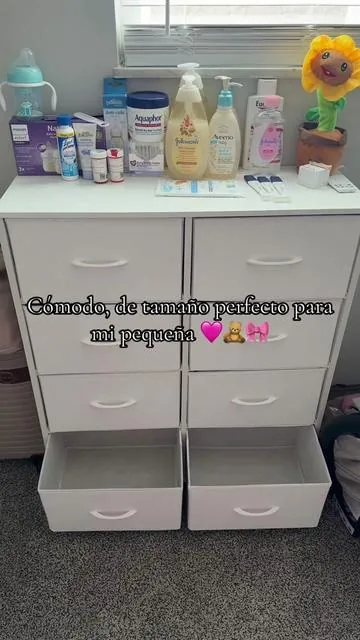 Cuenta con 8 cajones espaciosos, que ofrecen amplio espacio para organizar una amplia gama de artículos. Material duradero, y lo mejor es que viene con sus herramientas 🛠️! 