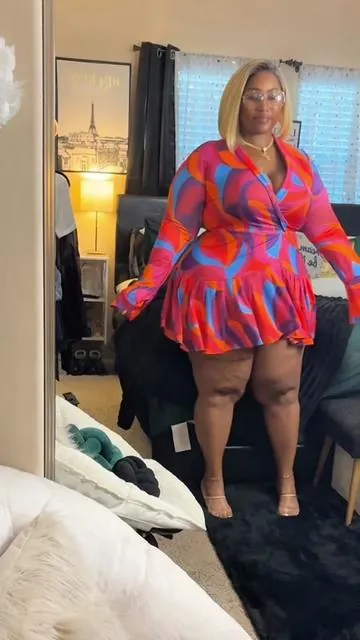 And Immediately I’m In Love With This Dress!! 😍 #valentinesday #datenightdress #colorfuldress #plussizefashioninspo #thecherisenicole  