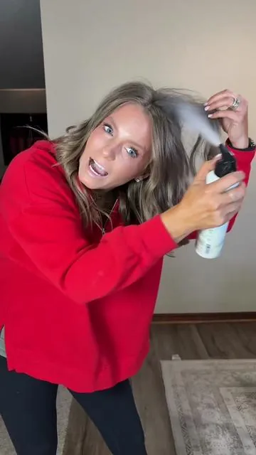 The best dry texturizing spray from @SexyHair #hairproducts #bighair #texturespray #texturedhair 