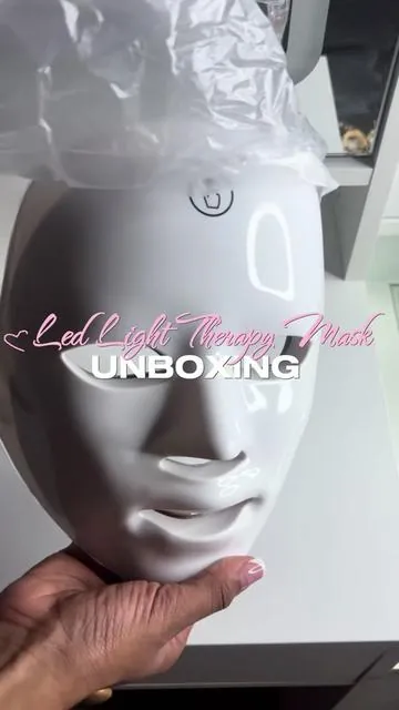 No, you don’t need a $400+ LED mask to see results Wavelengths + consistency are what actually matter!  #skintok #ledmask #redlighttherapy #beautytok 