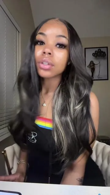 yess it came this color! yess it’s a blend! @Ua Hair Beauty 