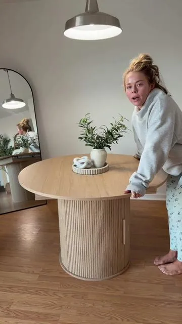 on the hunt for some cutie chairs 🫧 #homedecor #table #homeinspo #fyp #decor 