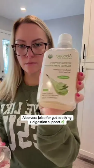 Aloe vera juice for gut soothing + digestion support 🌿@AloeCure #gastritishelp #acidrefluxtips #gutsoothing #digestivesupport #aloeverajuice