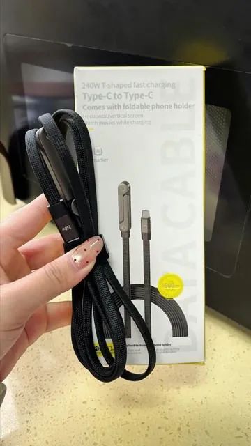 Thickened wires support PD/QC fast charging. Silicone grips prevent slipping. Gravity-activated hinge, stable on desks/beds. Ideal for commuting and work. TechGadgets#charger #phonecharger #christmasgiftideas 