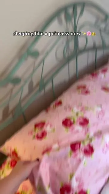Beautiful print and incredibly soft. The cooling aspect of these bamboo blend sheets is a must too! #prettysheets#floralbedding#girlybedding#bamboosheets#sheets