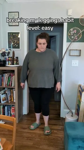 #leggings #pants #plussize #plussizefashion #millennial 