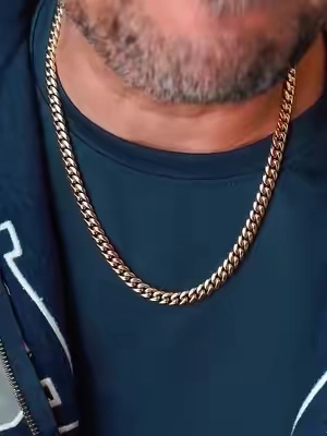 Cadena Miami Cuban Link de 8mm GLD en baño de oro de alta calidad, sólida y con presencia eleva cualquier outfit sin parecer barata. Ideal para uso diario y para quien busca calidad de verdad en cadenas de baño de oro. Diferentes largos disponibles. #GLD #CubanLink #CadenaCubana #JoyeriaMasculina #TikTokShop