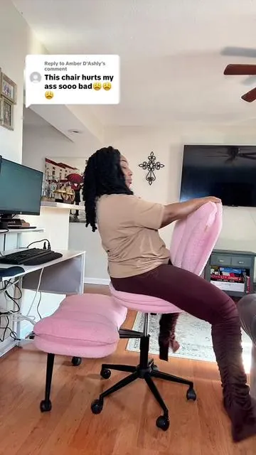Replying to @Amber D'Ashly the cushion feels amazing 🙌🏾!! #crisscrosschair #officechair 
