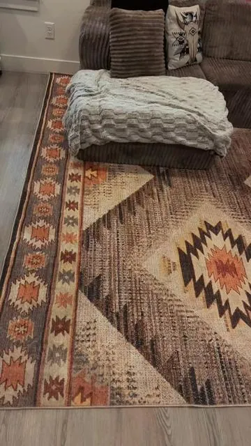 This rug passed the barefoot test 🧸✨ So soft, looks high-end, and yes… it’s machine washable. #T#TikTokShopHomeW#WashableRugC#CozyLivingRoomW#WesternHomeDecorNeutralHome