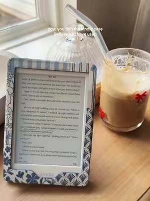 🥹✨ #kindlecase #kindlegirlie #BookTok #bookish 