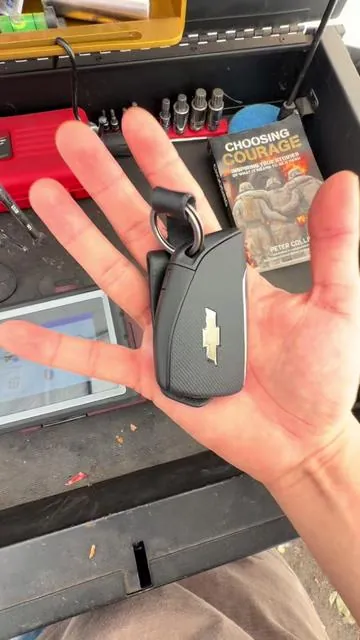 Need to program a ley? 🤔🤯💰#obd2scanner #automotive #mechanic #obd2 #TOPDON 