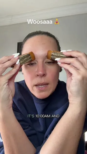 💆‍♀️ Releases jaw & facial tension 🧘‍♀️ Calms the nervous system 😌 Promotes a relaxed, rested appearance ✨ Reduces facial puffiness 🪄 Helps define chin & jawline 🩸 Improves circulation for a healthier glow 🌿 Supports lymphatic drainage 💧 Enhances skincare absorption 🌸 Gentle for mature & sensitive skin ⏱️ Easy daily maintenance (1–3 minutes #tiktokshopcreatorpicks