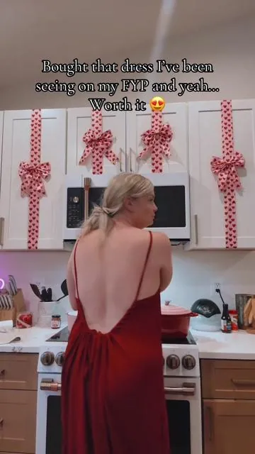 Jumped on the trend and surprised my husband with the dress…I wasn’t disappointed #housedress #camiloungedress #loungedress #summerdresses #summerdress 