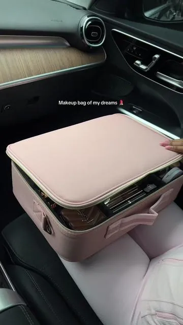 A bag I can fit everything in 🖤 #makupbag #makeuporganization #makeup #travelmakeupbag 