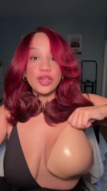 Boomba sticky bra inserts are the ultimate secret for that seamless, lifted look 🤍✨ Reusable, lightweight, and designed to stay put all day, they give you natural-looking volume and support without the straps 🙌 Perfect for backless, strapless, and low-cut outfits when you still want that extra boost 💃🔥 #Boomba #StickyBra #BacklessStyle #SeamlessLift #fashionhacks 