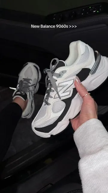 forever my fav colorway 😍 #newbalance #newbalance9060 #sneakers #gymshoes #walkingshoes @Fly Kicks 