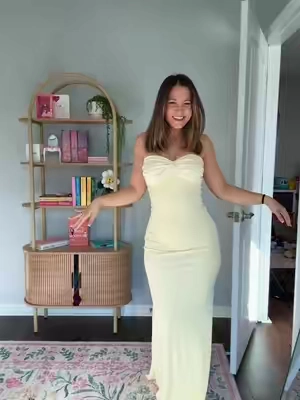 Okay I’m really feeling myself in this mermaid style gown, so pretty and perfect for a fancy vacation dinner! 