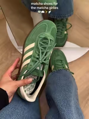 the comfiest shoes I own by far 💚🍵 @Tillys #tillys #adidas #adidasspezial #TikTokShopCreatorPicks #reynaxluna 