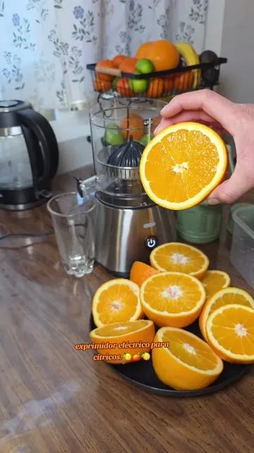 exprimidor eléctrico para citricos, exprimidor eléctrico para limones, exprimidor eléctrico para naranjas. #squeeze #citrus #juice  #jugosnaturales #extractor 