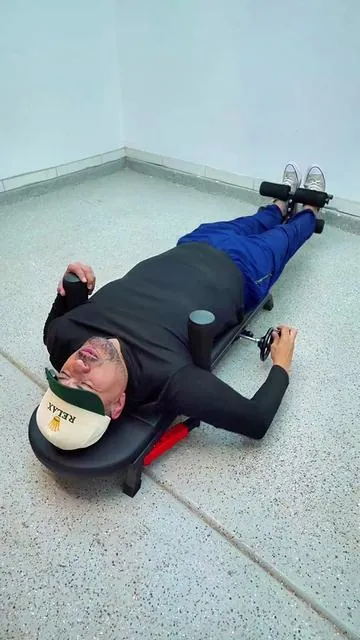 Sunny Health & Fitness Stretch & Decompression Table ajustable para alivio y descompresión lumbar. Soporta hasta 400 lbs, opción low profile o elevada. Ideal para espalda baja y recuperación en casa. #TikTokShop #DolorDeEspalda #HomeGym #Recuperación #SunnyHealth