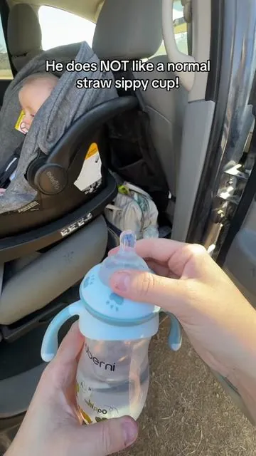 My baby was way too picky when it came to the straws, thankfully we found this bottle for now! #sippycup #babybottle #momsoftiktok #babymusthaves #babyessentials 