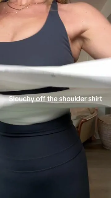 This is the easiest little shirt to throw on! I’ve worn it so much!  #offtheshoulder #offtheshouldertop #slouchytop #sweatshirt #boatneck 