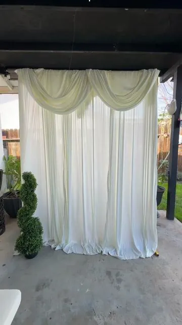 Backdrop drapes sold in sets of 6 🙌🏻 Available in all colors ✨  #backdropdecoration #eventplanner #partyrentals #wedding #babyshower 