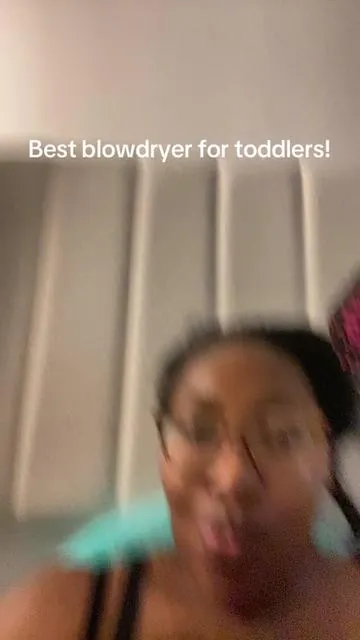 The best hair dryer for my toddler 😍 #blowdryerbrush #hairdryerbrush 