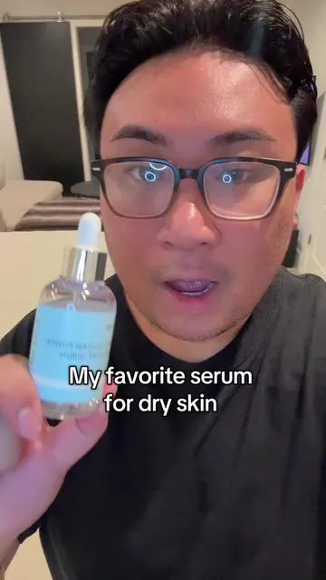Love how lightweight and hydrating this serum is! And it’s also fungal acne safe. Don’t miss out on this amazing sale! #iunik #dryskin #betaglucan #koreanskincare #tiktokshopcreatorpicks 