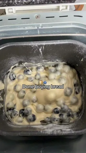Nothing is better than homemade bread🤤 #breadmachine #breadmaker #homemadebread #bread #kitchenessentials 
