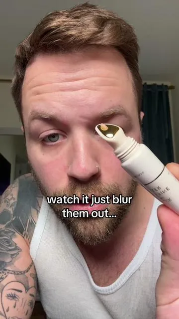 Why did that literally work tho #finelines #lauragellerbeauty #primer #blurringprimer #matureskinmakeup 