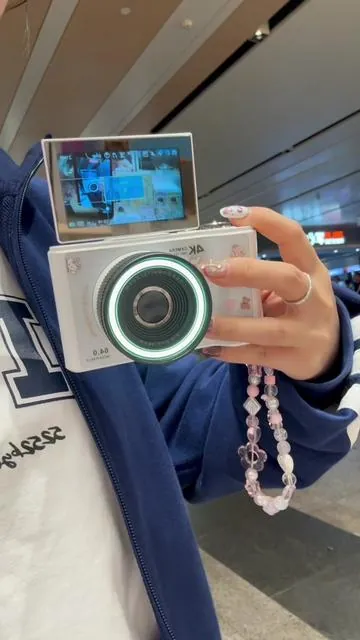 My Newyear gift 🎁 #digitalcamera #fypシ゚viral #cameratips #aesthetic #foryoupage #TikTokShop #newyear #camera #gaygirlsoftiktok #Gift #Tiktokshopgift #TiktokClearance #TikTokShopHolidayHaul #ShopVideoCarnival  #valentinesday 