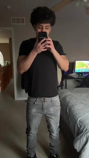 5’9 140lb SIZE 30!! #fashiontiktok #jeans #fashion #slimfit #fyp 