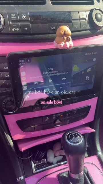 i love my old car tho (cd mount was homemade) 💖⭐️ #wirelesscarplay #oldcar #applecarplay #caraccessories #tiktokshopcreatorpicks 