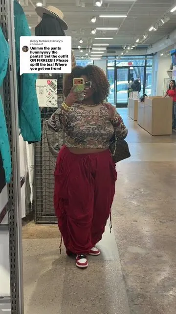 Replying to @Naee Harvey These are my favorite pants I got so many colors and I got a 3x for that loose type of fit . 