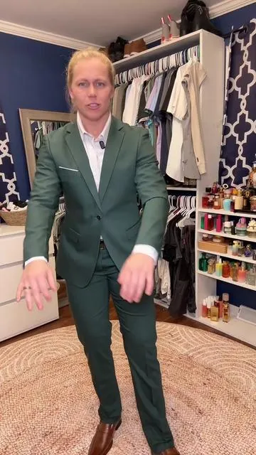 BEAUTIFUL suit #tiktokshopcreatorpicks #tiktokshopfinds #tiktokshopjumpstartsale #suit #fashion 