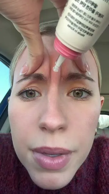 This firming duo brought my youthful, glowy, firm skin back!! #firmingcream #finelines #wrinkles #tighterskin #koreanskincare 