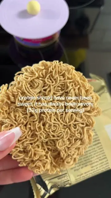 If drinking your protein feels like a chore. Try @Healspot Food protein ramen. Add bone broth, an egg, a meat source and easily double or triple the 32g of protein in one pack. #highprotein #protein #healthymeals #proteingoals #proteinmeals 