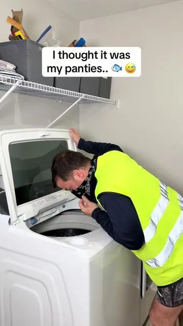 Make this a monthly thing and your clothes will smell better and your washer will thank you #washingmachinetablets #washingmachinecleaner #washingmachinehack 