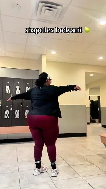 🙂‍↔️🍐 babyeeeee! i love it here! @SHAPELLX #plussizefitness #plussizegymgirl #plussizefashion 
